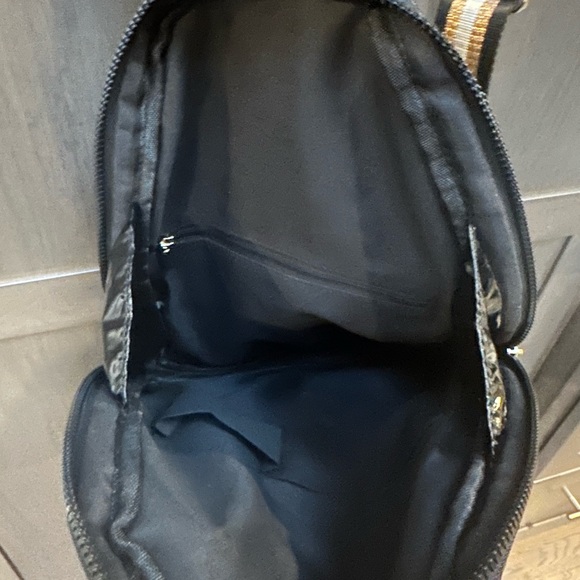 NWT Pickleball black puffer crossbody bag with strip adjustable strap. - Picture 2 of 5